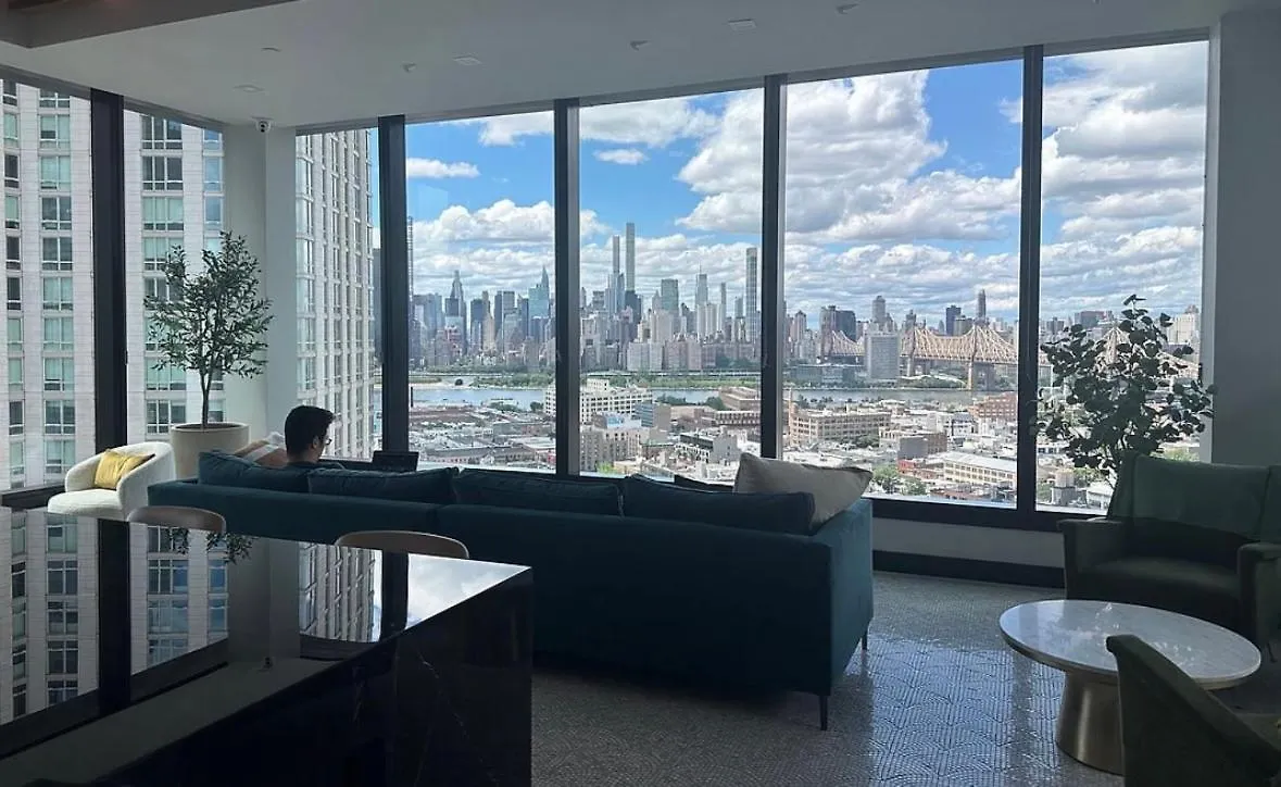 Beautiful Luxury Fantastic Manhattan Skyline View One Bedroom Apartment New York
